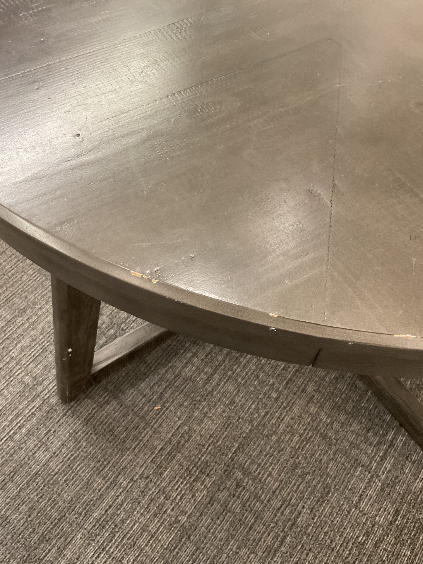 Round dining set