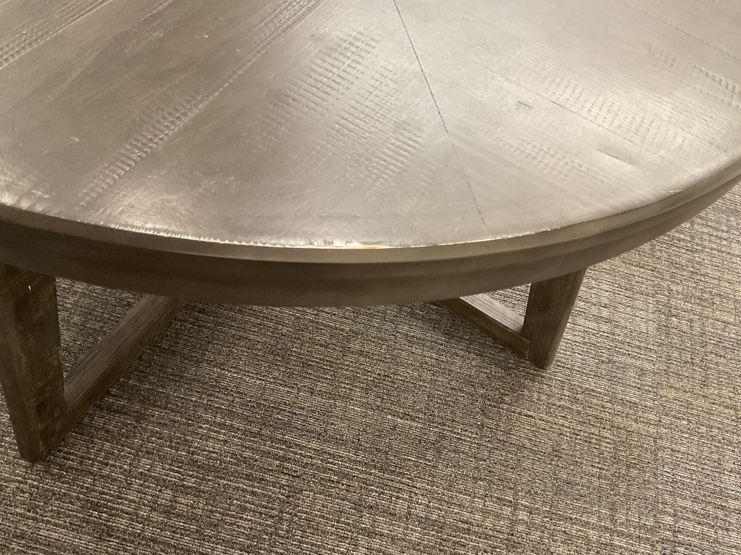 Round dining set