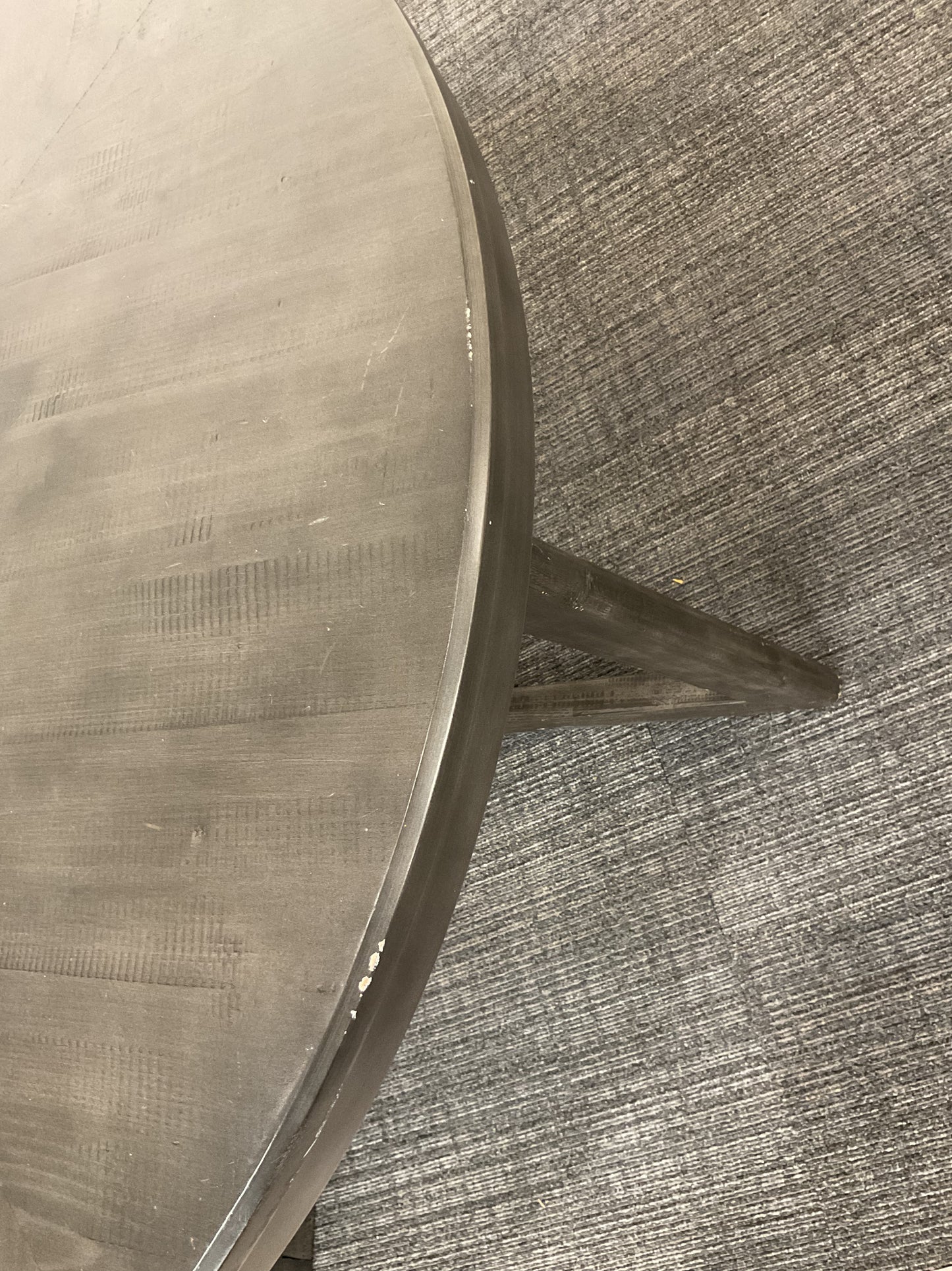 Round dining set