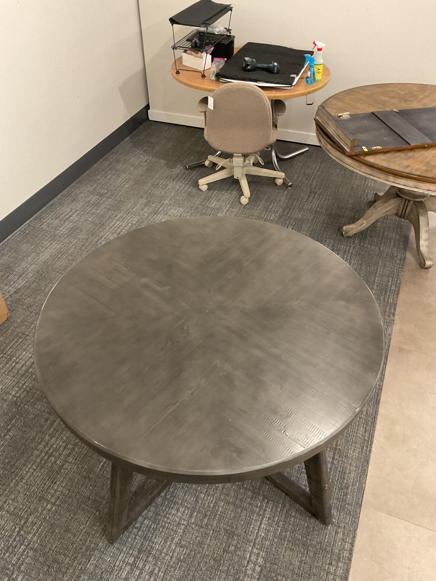 Round dining set