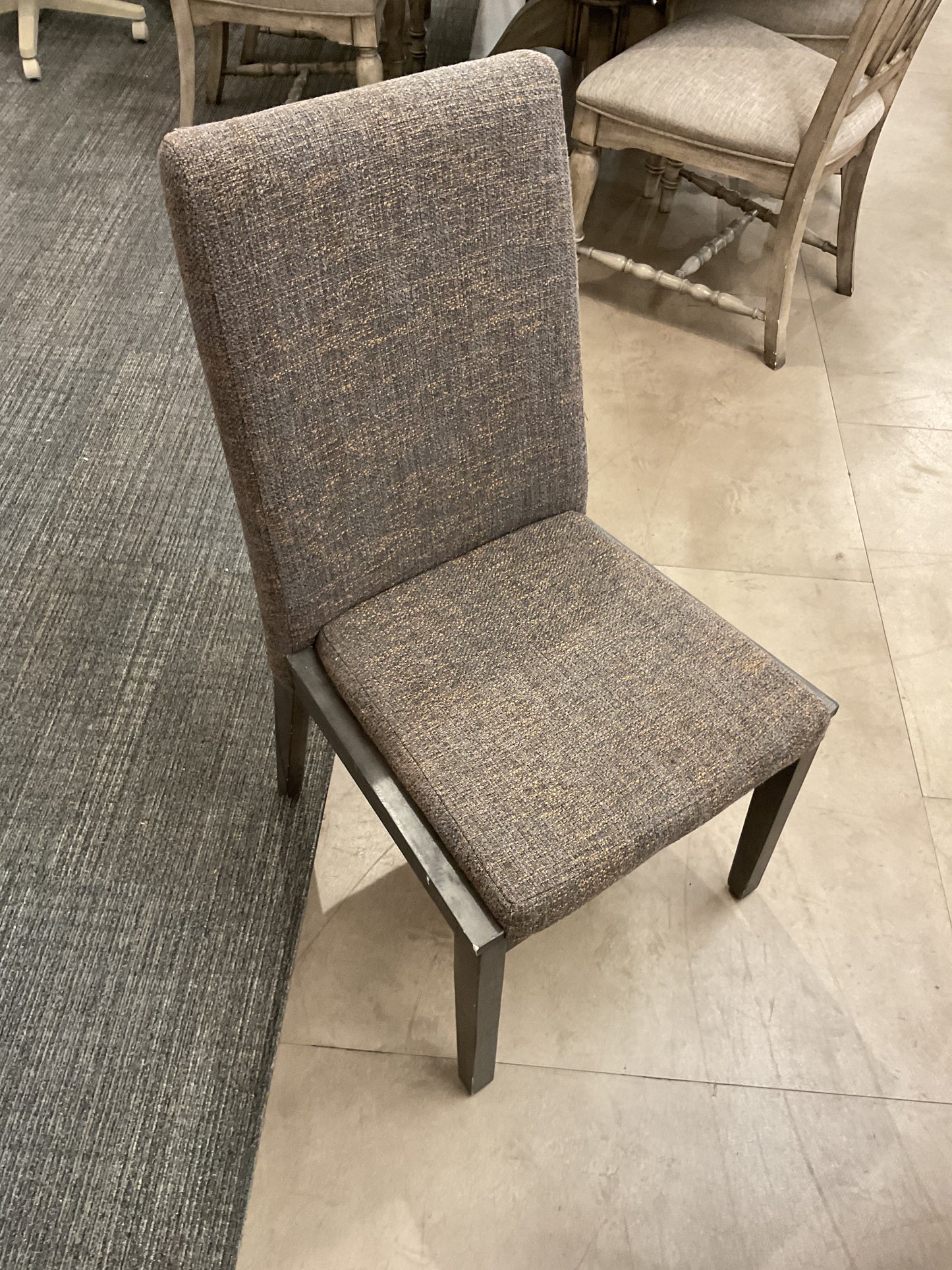 Round dining set