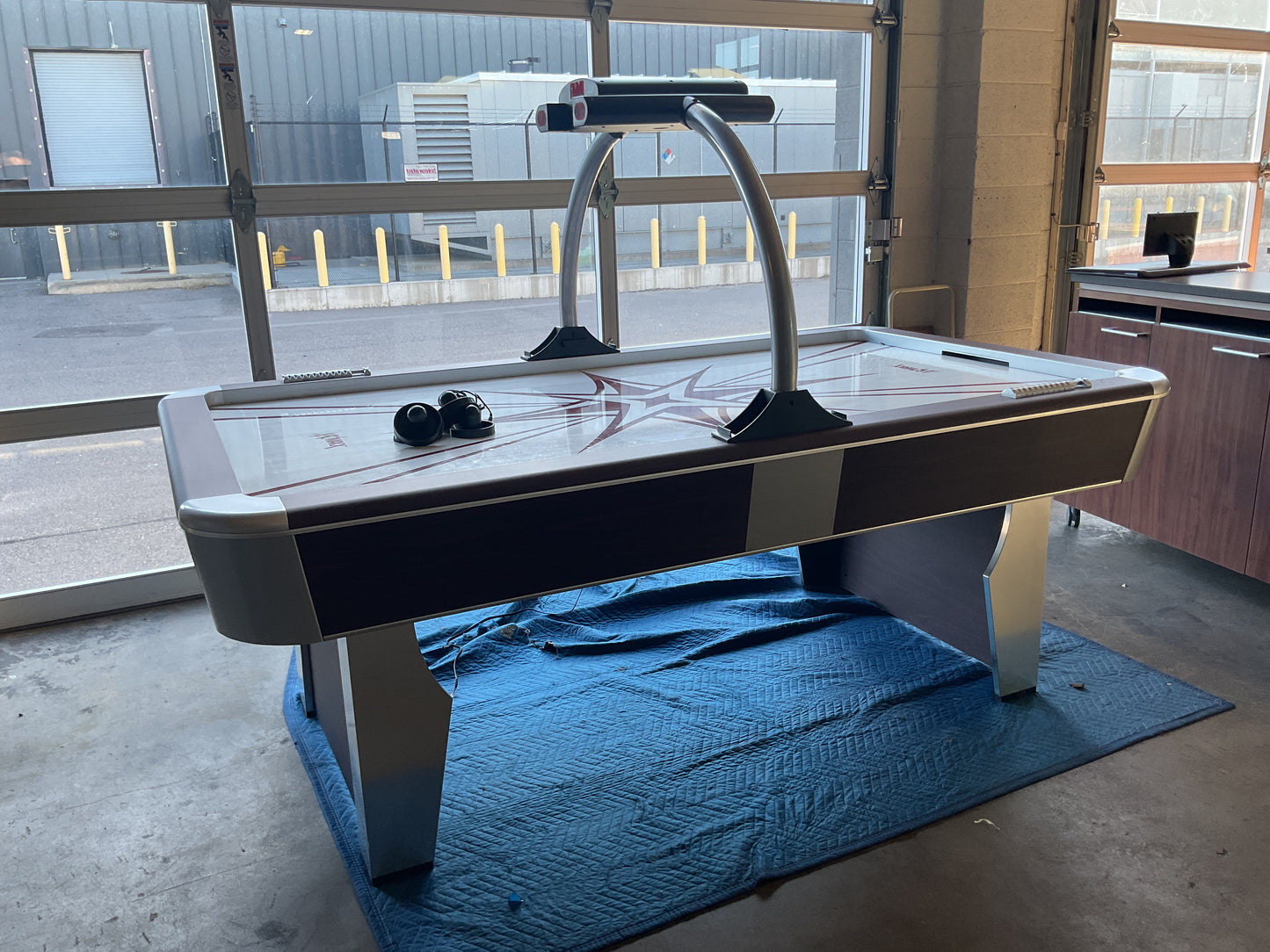 AH Air Hockey Table *WH*