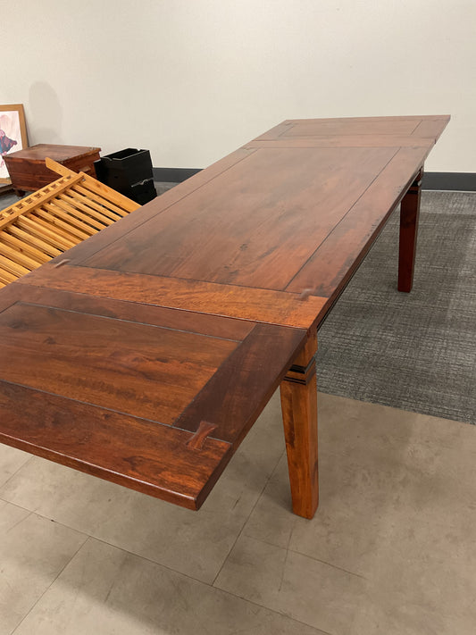 Stein Table