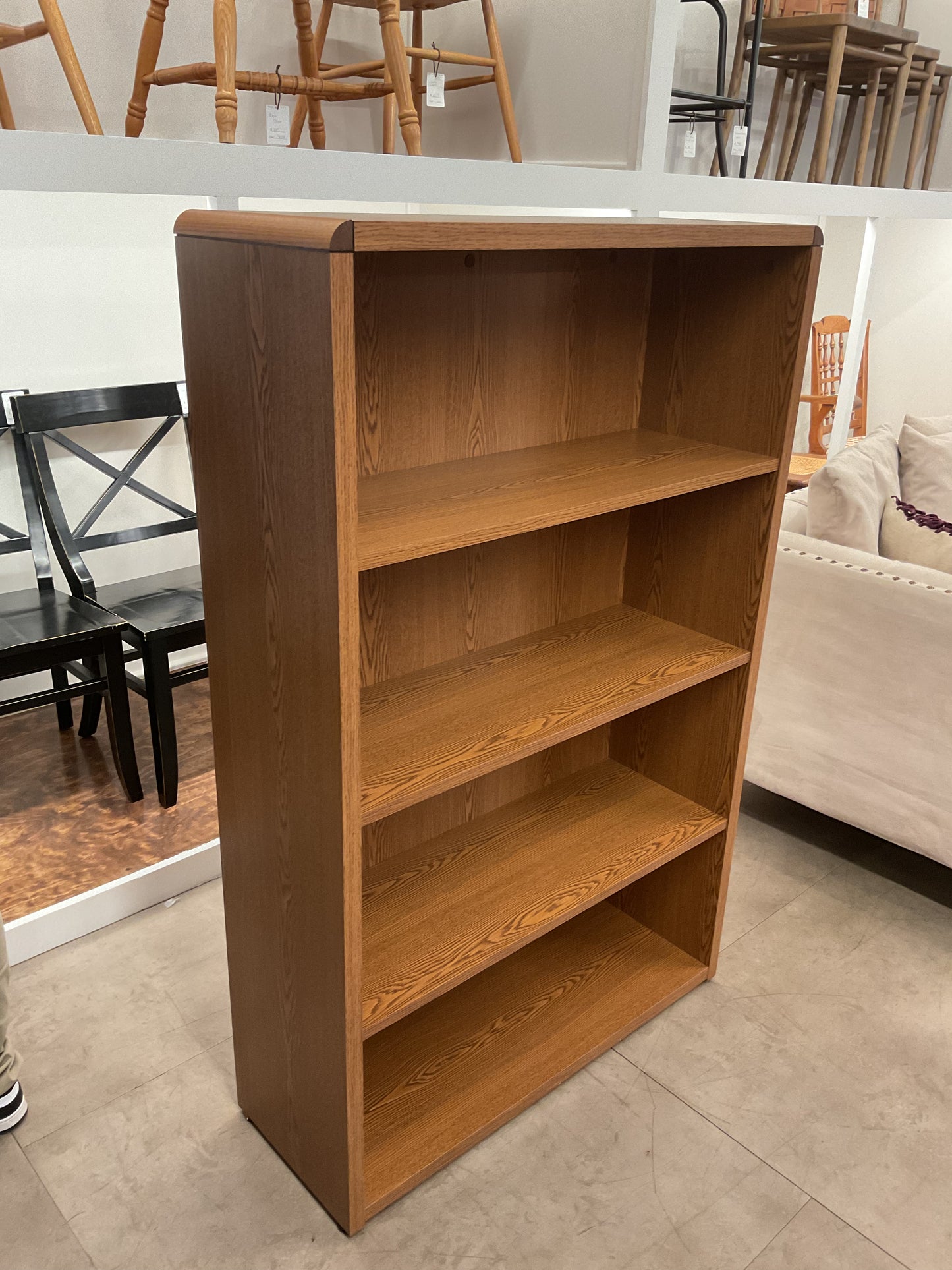 Muscatine Bookshelf