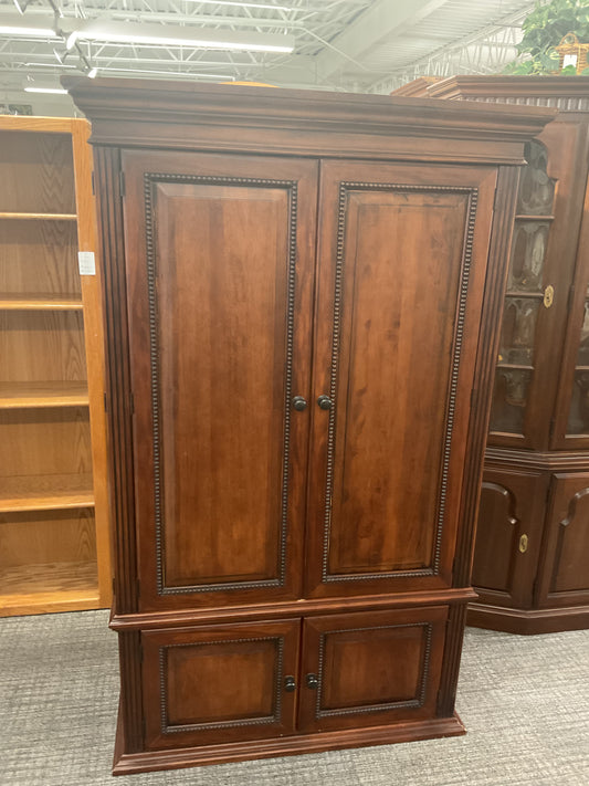 Hamilton Heritage Media Armoire