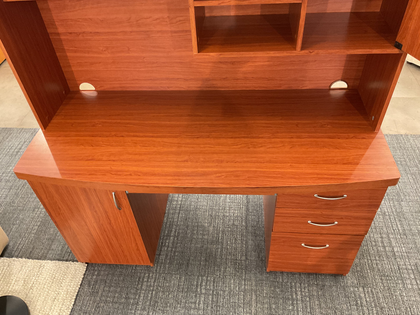 Office Desk With Hutch