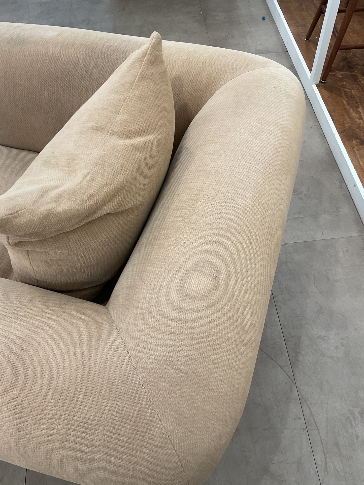 Kreiss Collection Lounge Chair