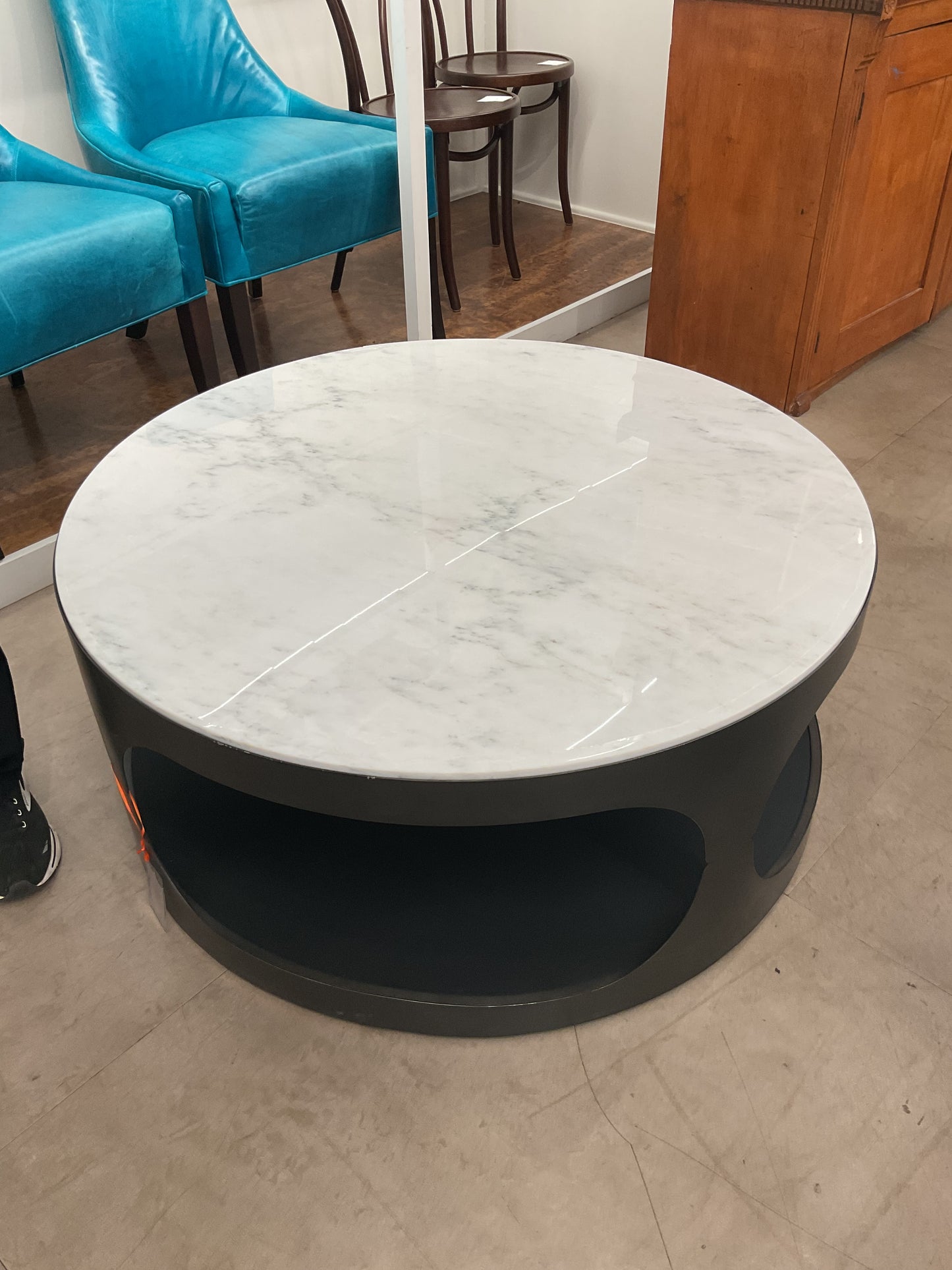 Magritte Round Coffee Table