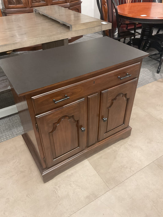 Harden Rolling Buffet/Island