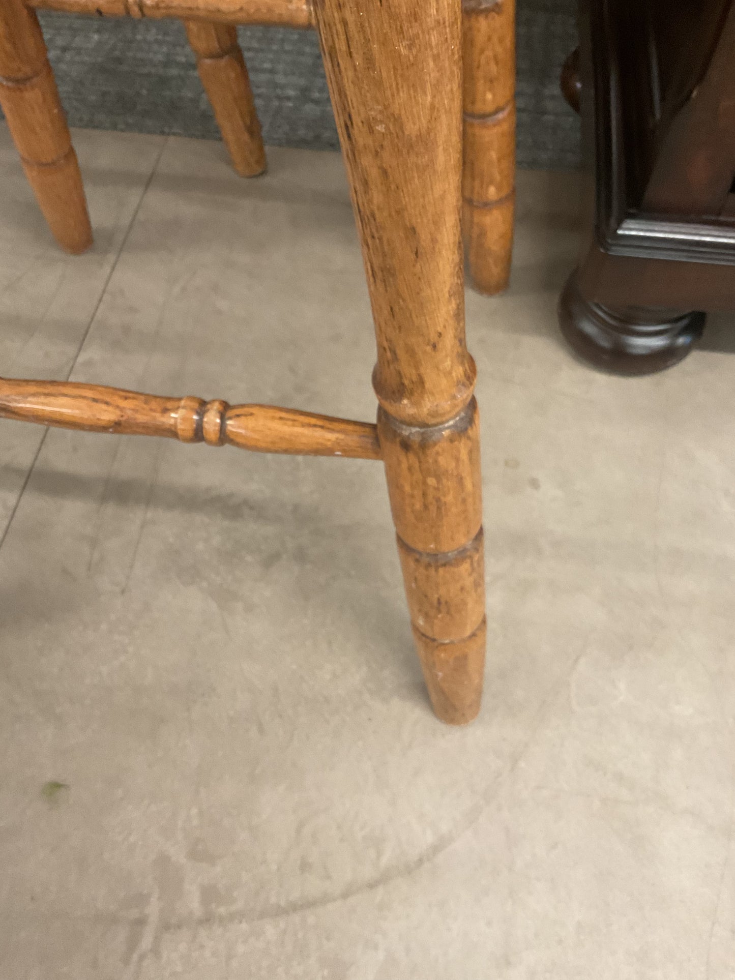 Paw Paws Stool