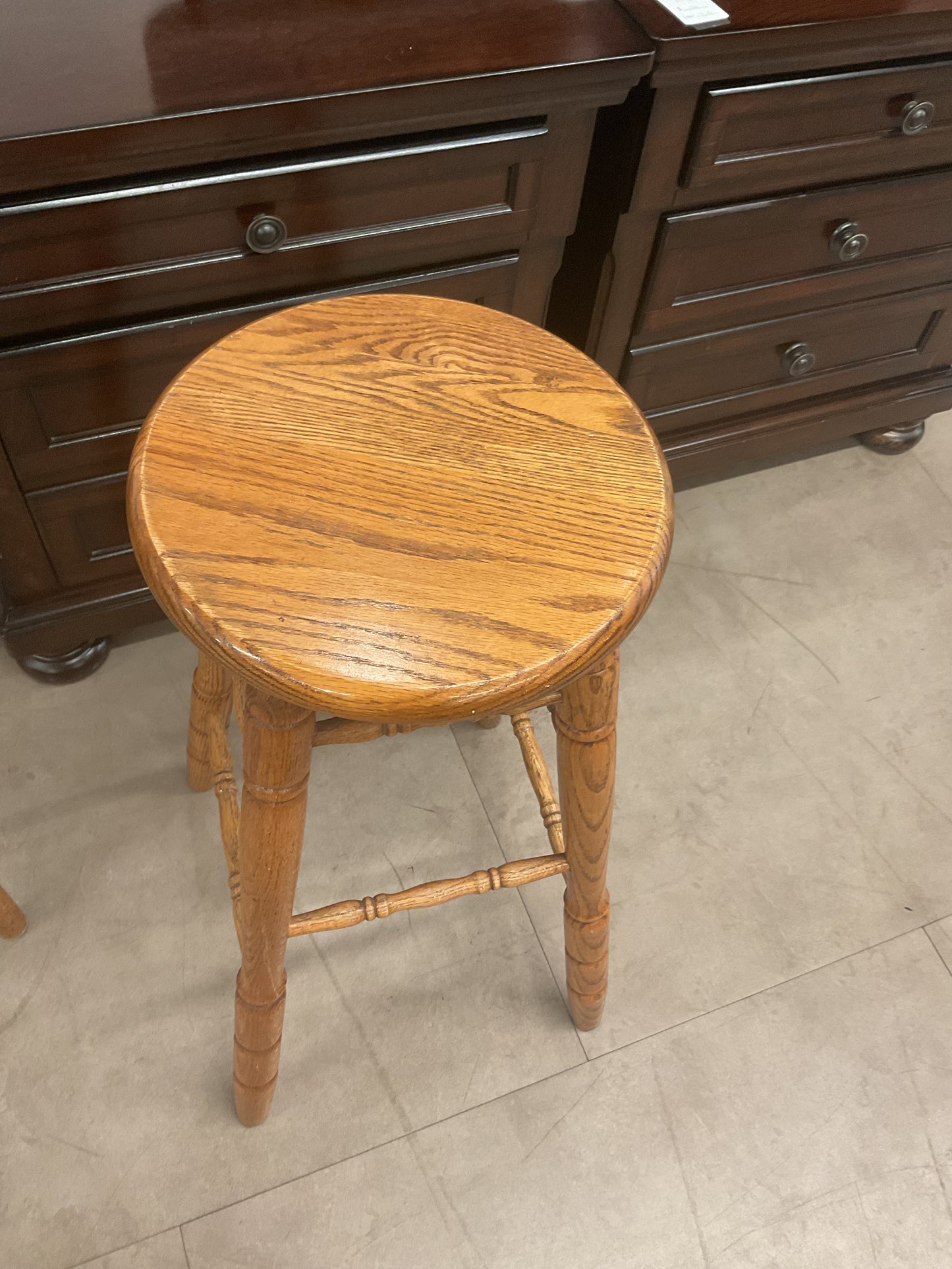 Paw Paws Stool