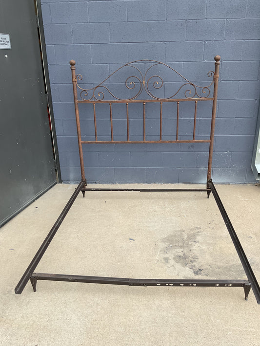 Rust Queen Bed Frame (B173)