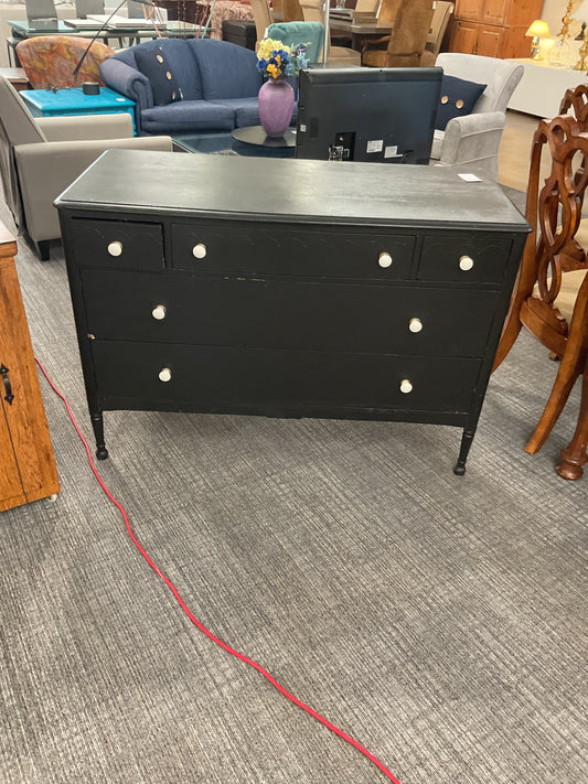 White Knob Dresser