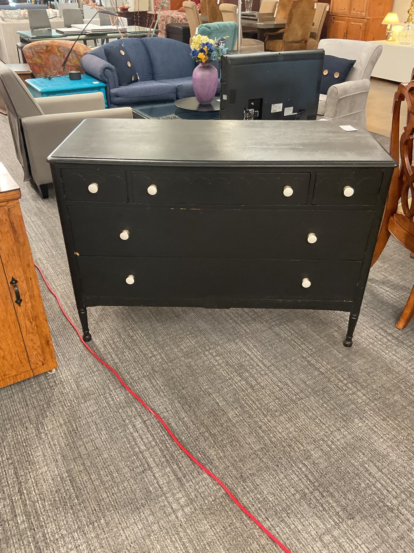 White Knob Dresser