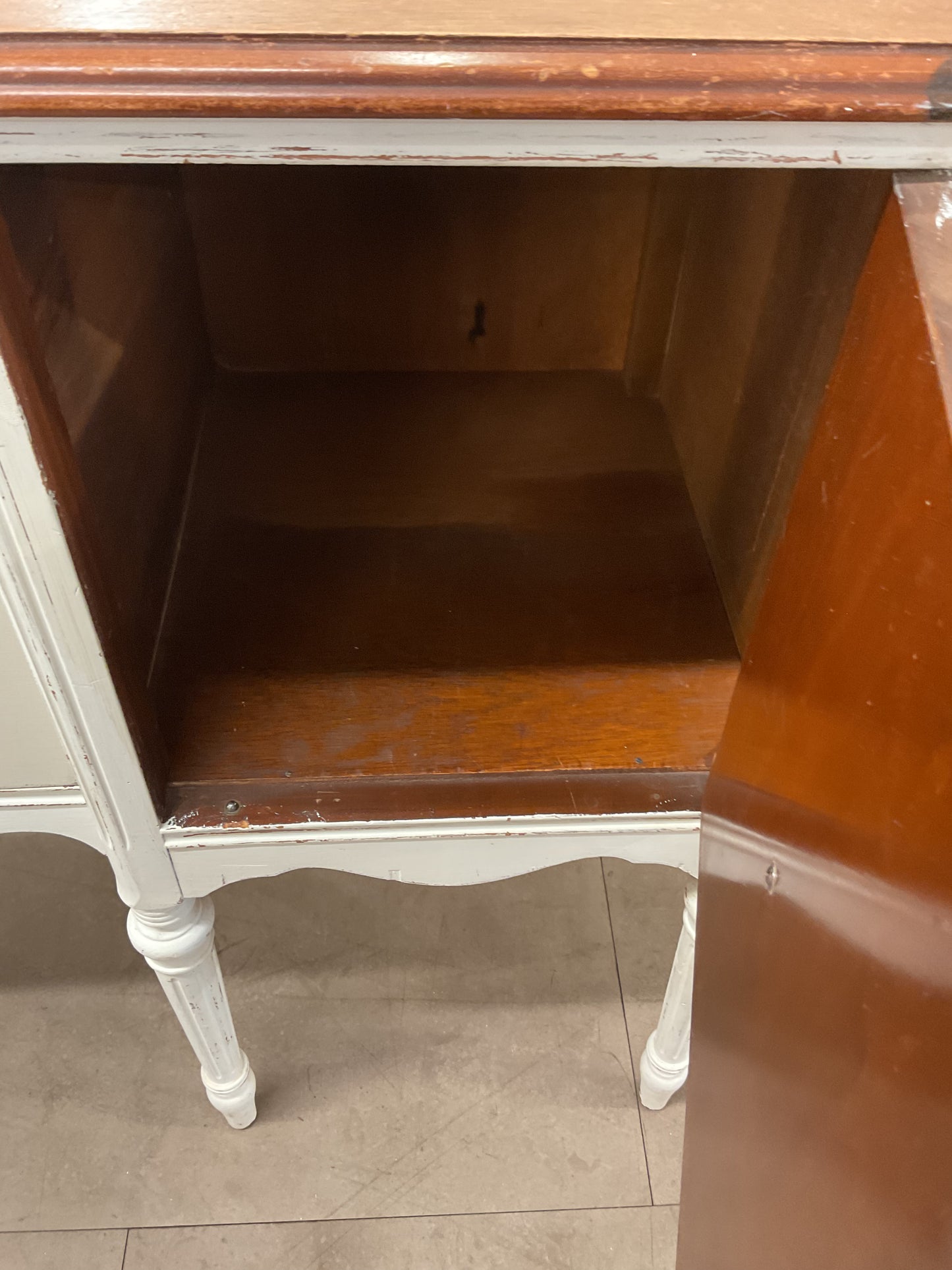 Princess White Side Board