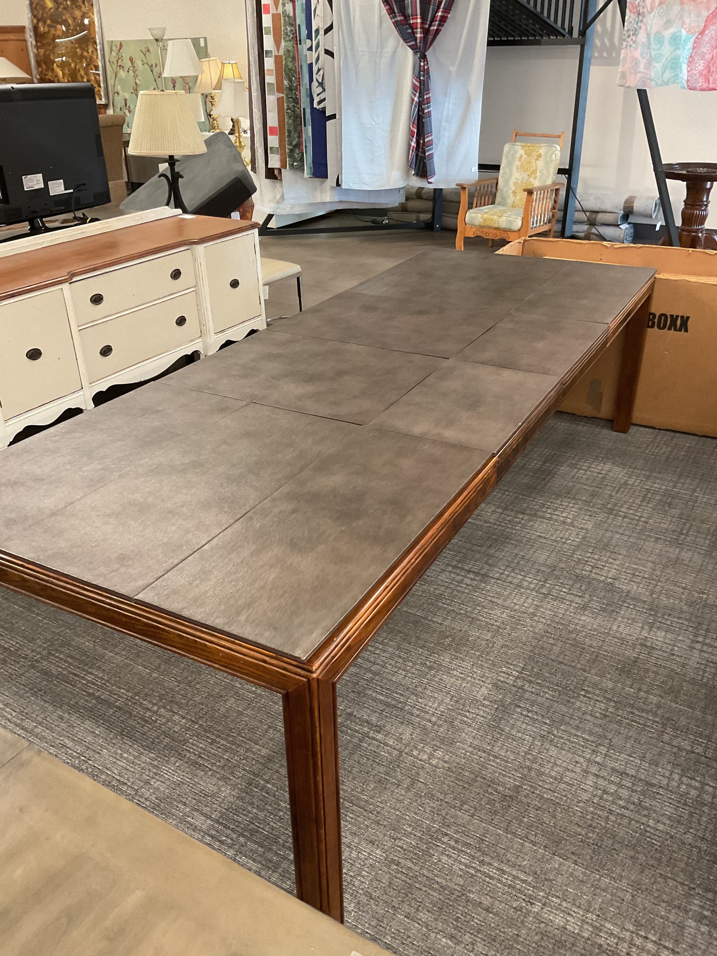 Henredon 2 Toned Table
