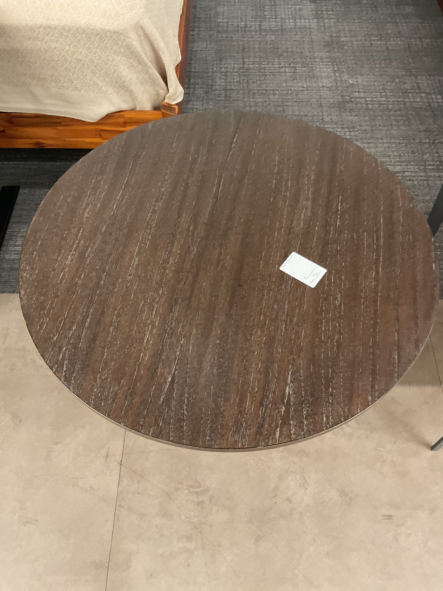 Curved Table