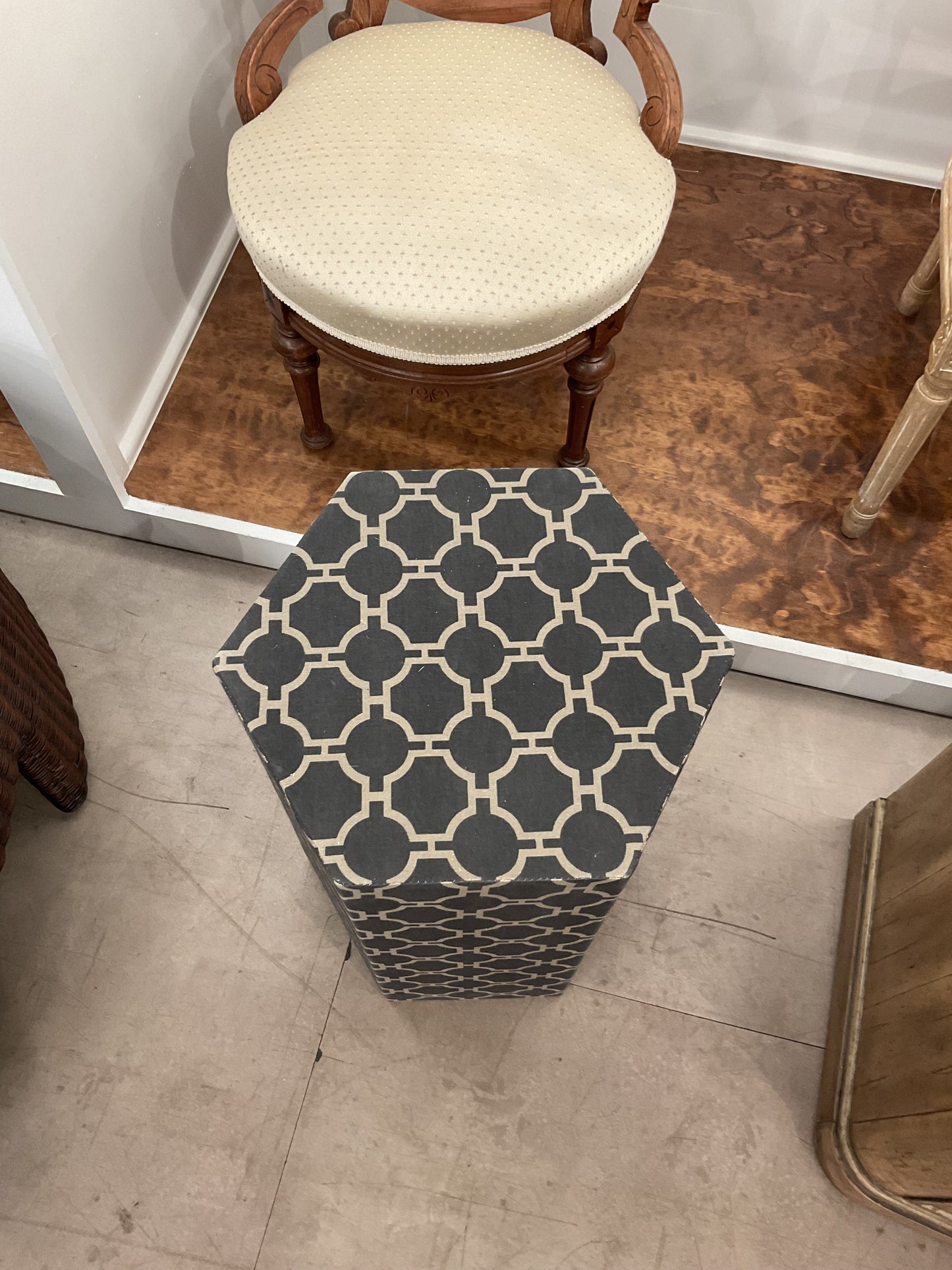 Hexagon Stand