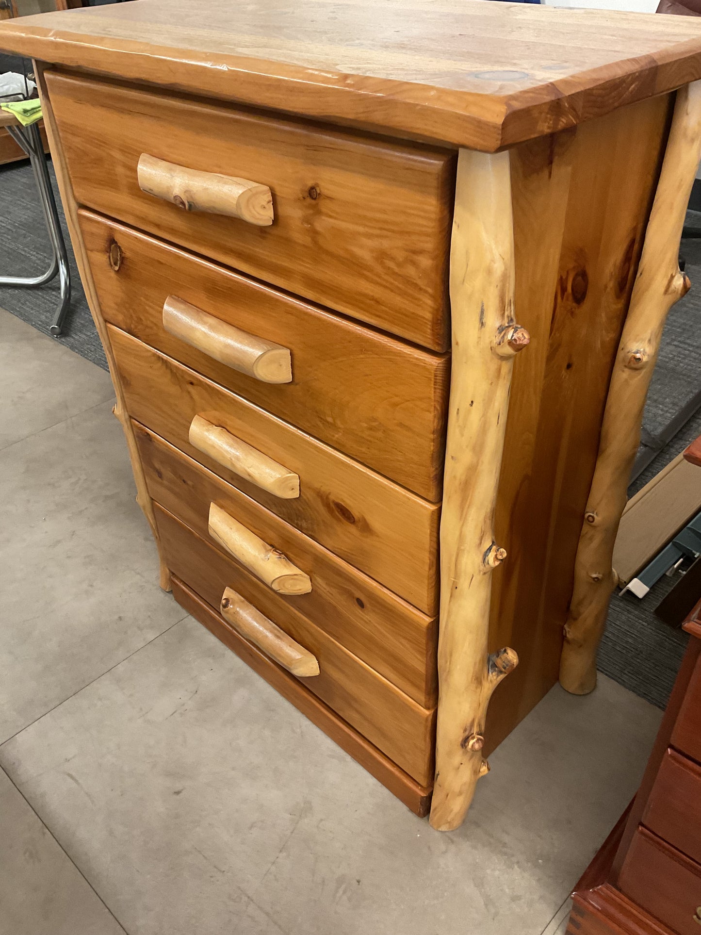 Cab Log Dresser
