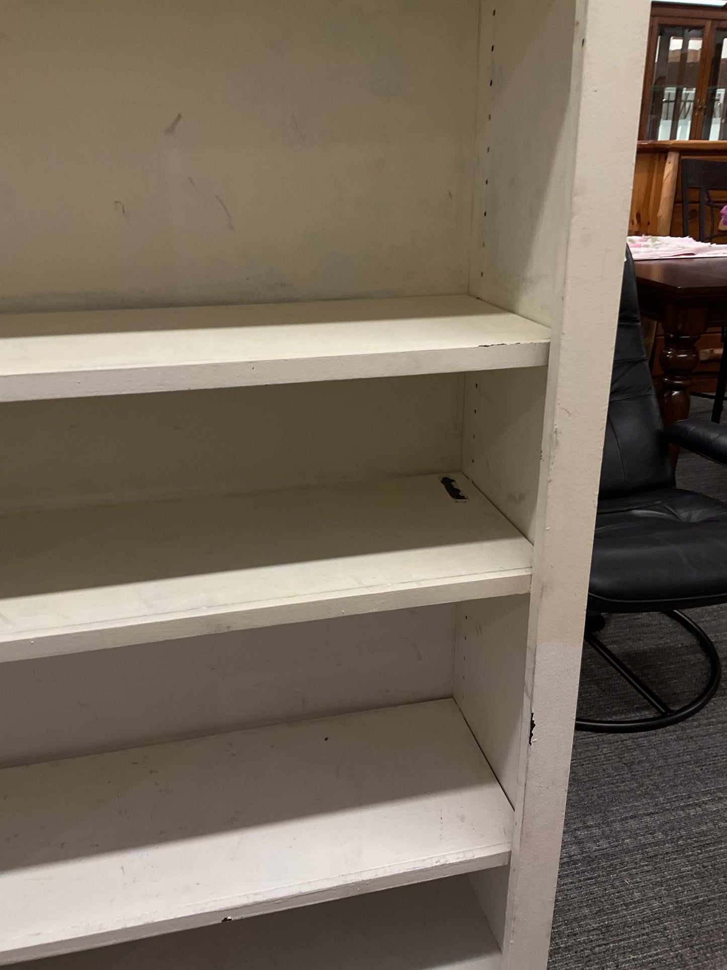 Nanas Bookshelf