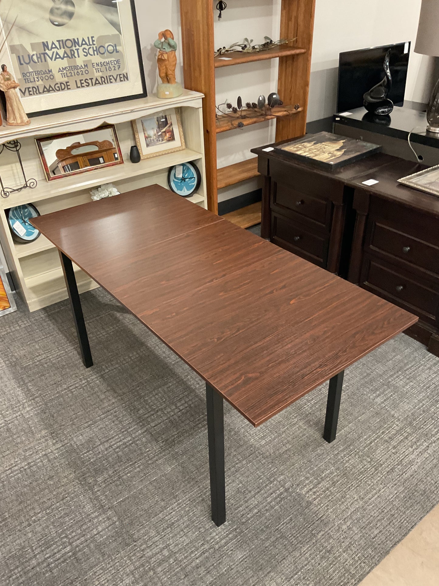 Scorpio Dining set