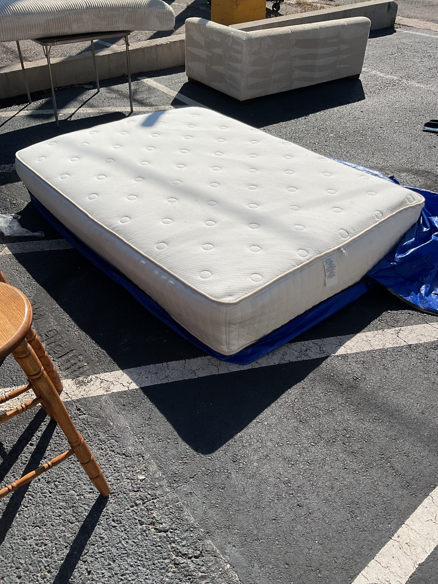 Sleepless Queen size mattress