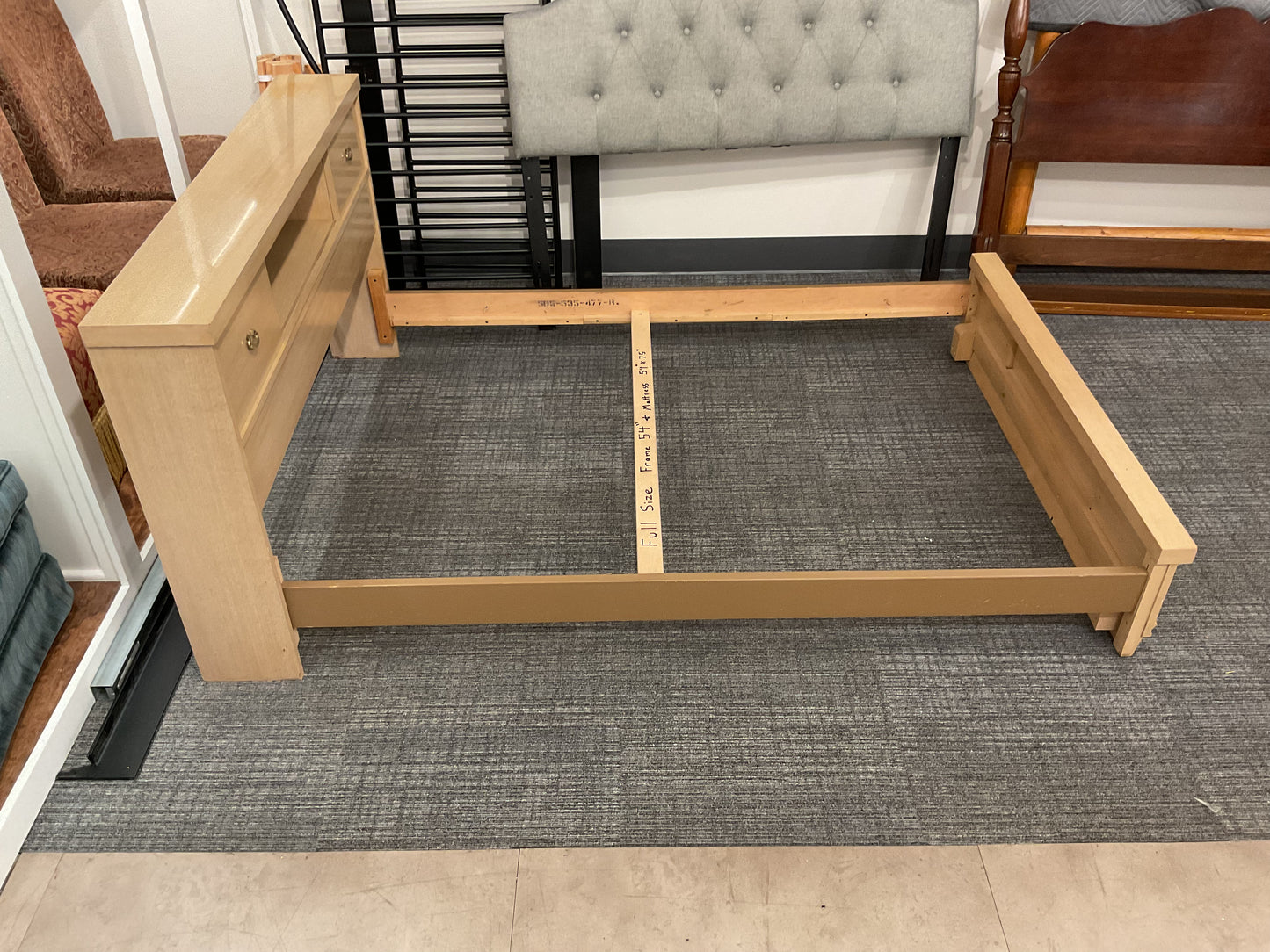 2000’s Full Bed NO SLATS (B276)