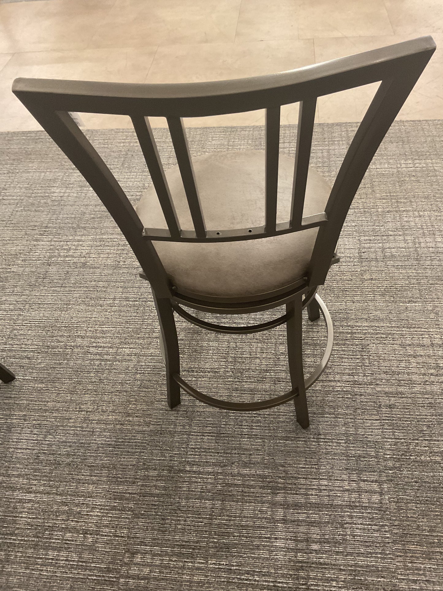 So Edgy Stool