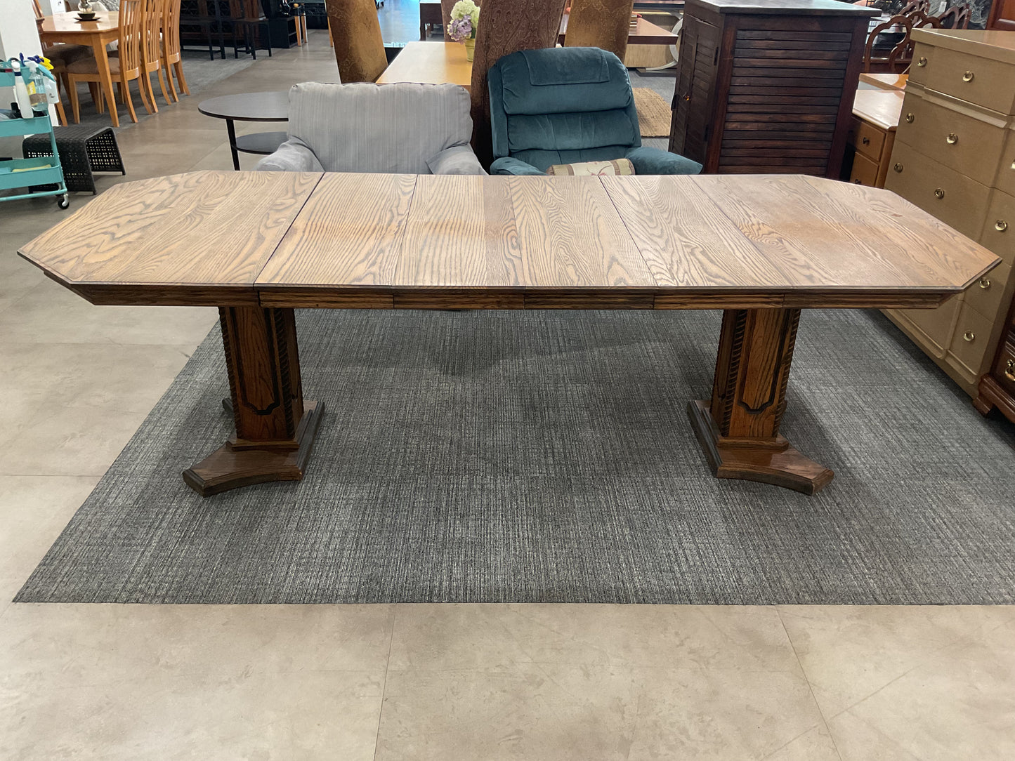 Shrek’s Dining table