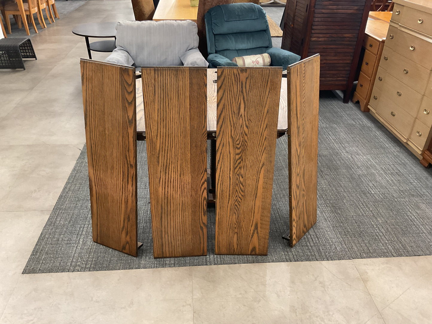 Shrek’s Dining table