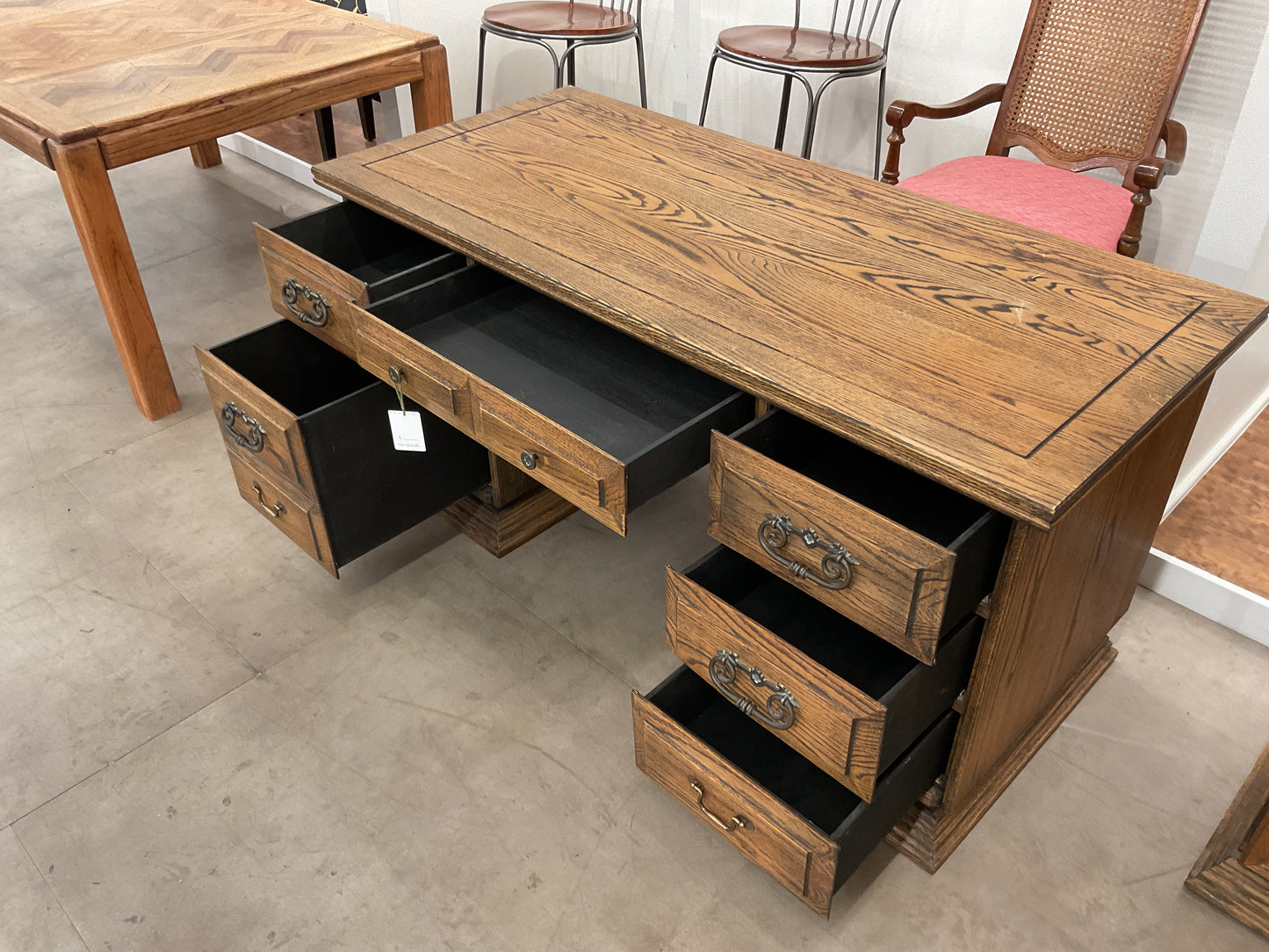 Pan or Pam’s Desk