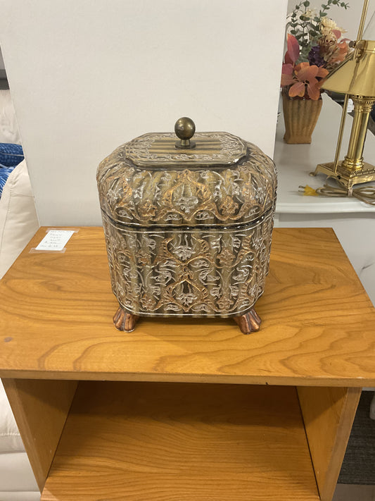 Filigree Chest