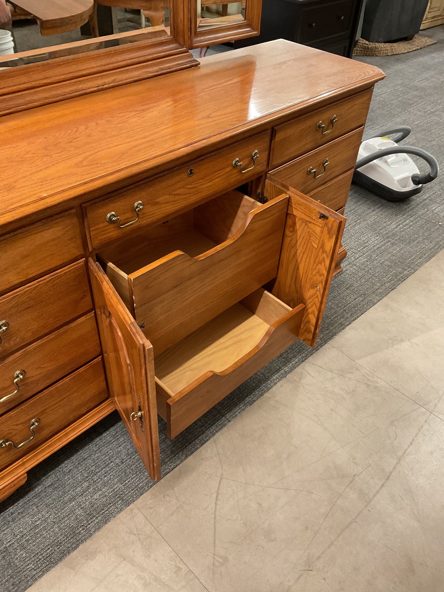 Inner Beauty Dresser W/ Mirror