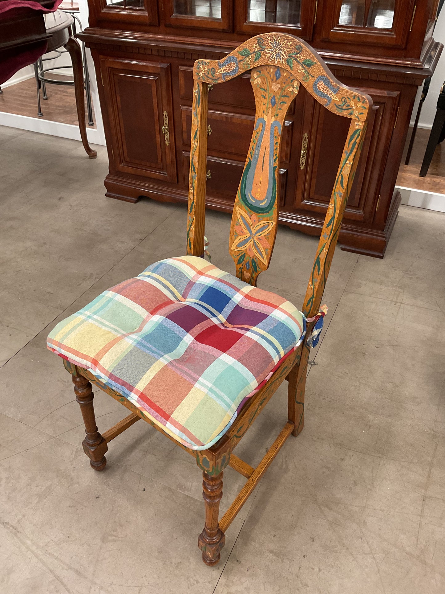 Chihuahua Chair￼￼