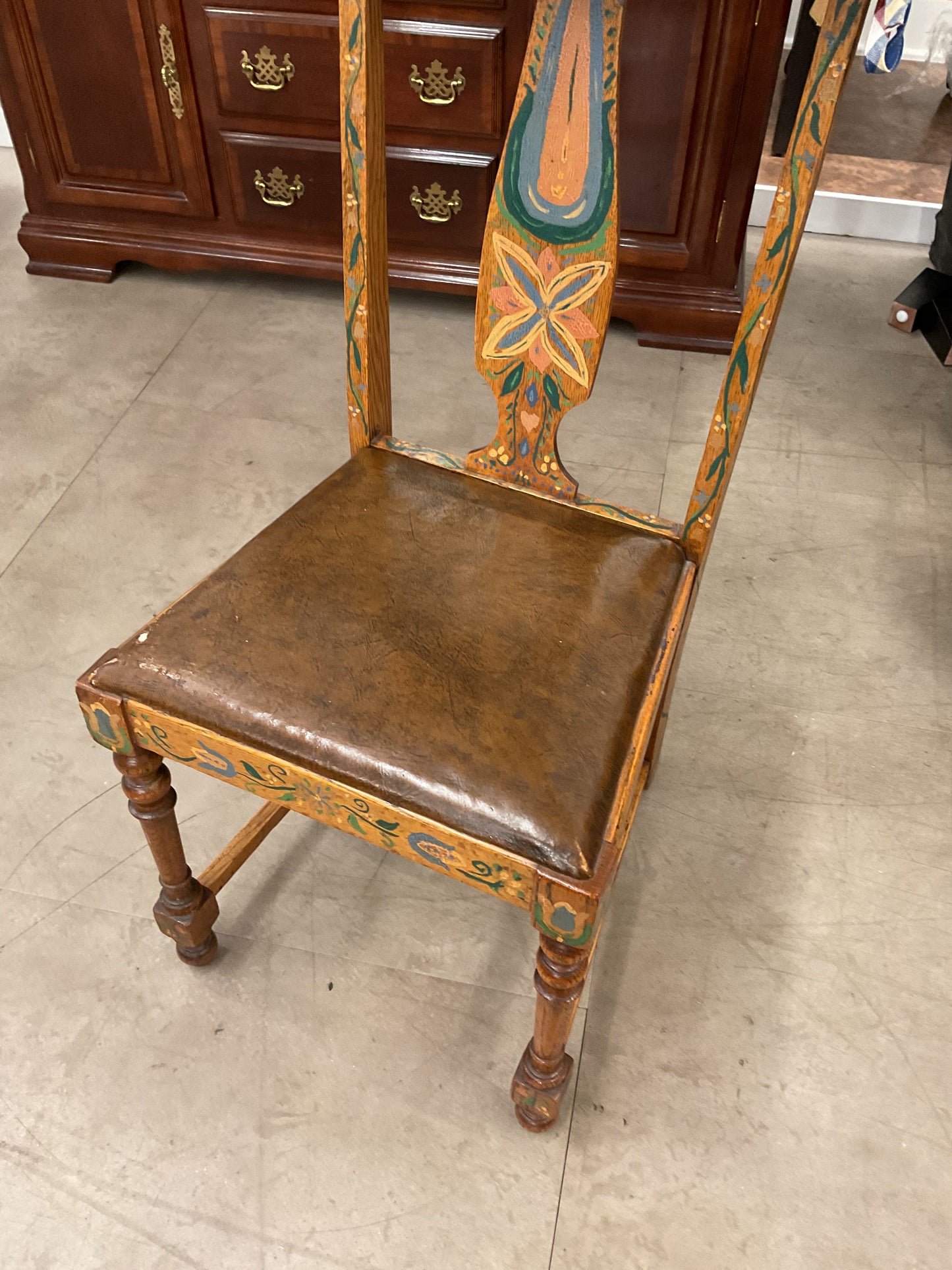 Chihuahua Chair￼￼