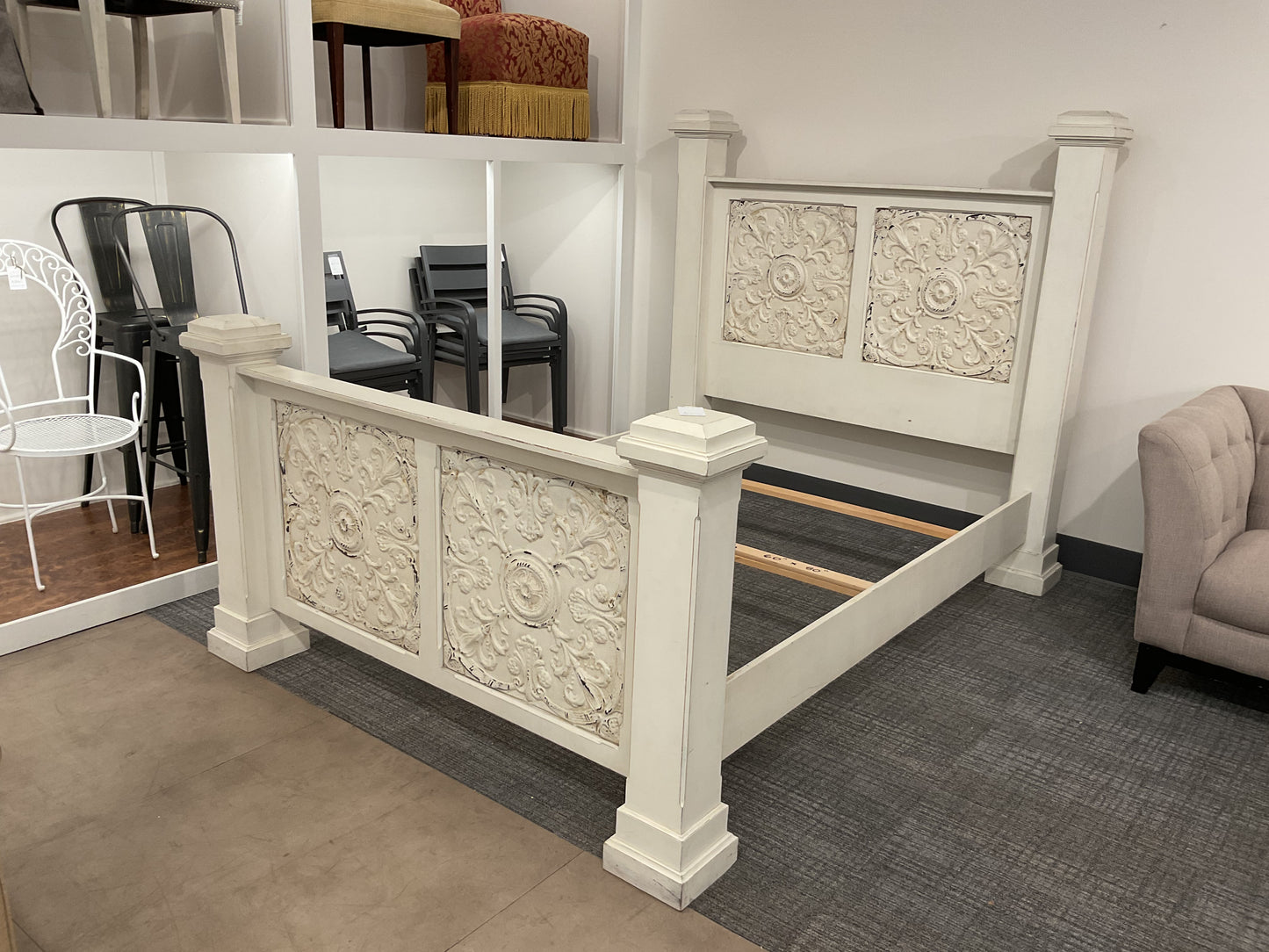 Heart Of Dixi Queen Frame (B301)